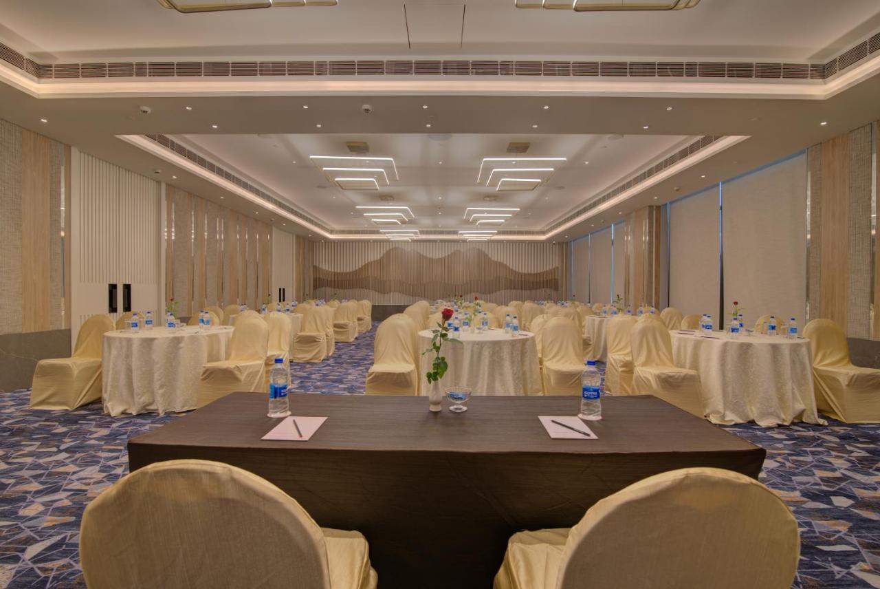 7 Apple Hotel Nashik Esterno foto