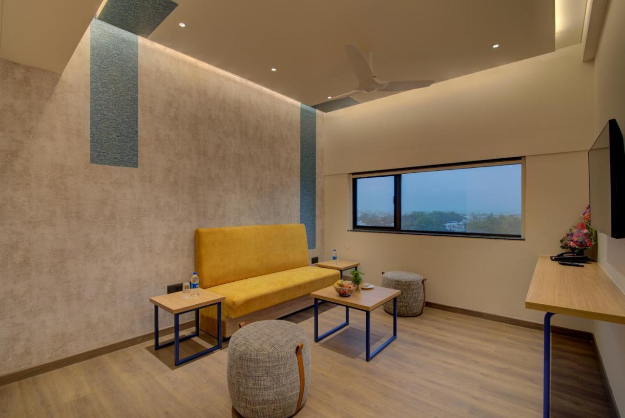 7 Apple Hotel Nashik Esterno foto