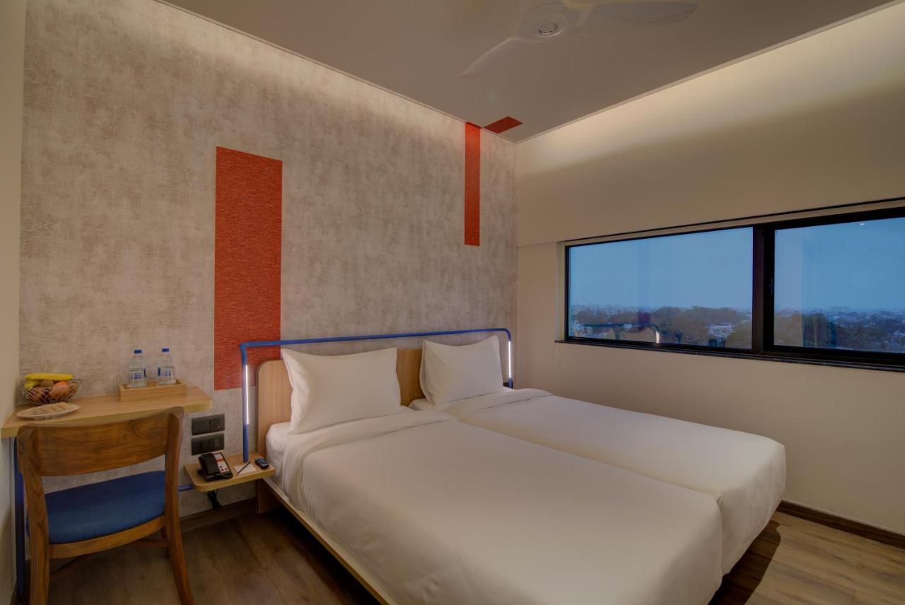 7 Apple Hotel Nashik Esterno foto